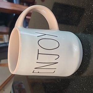 🍑Rae Dunn Enjoy Mug